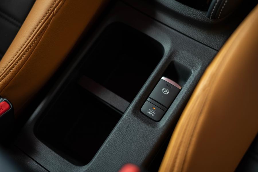Детали интерьера Nissan Kicks e-POWER 2020 года  (JP) (фото 21 из 38)